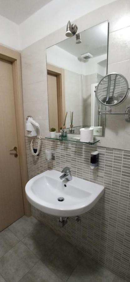 Camere Chicca Sanremo Luaran gambar