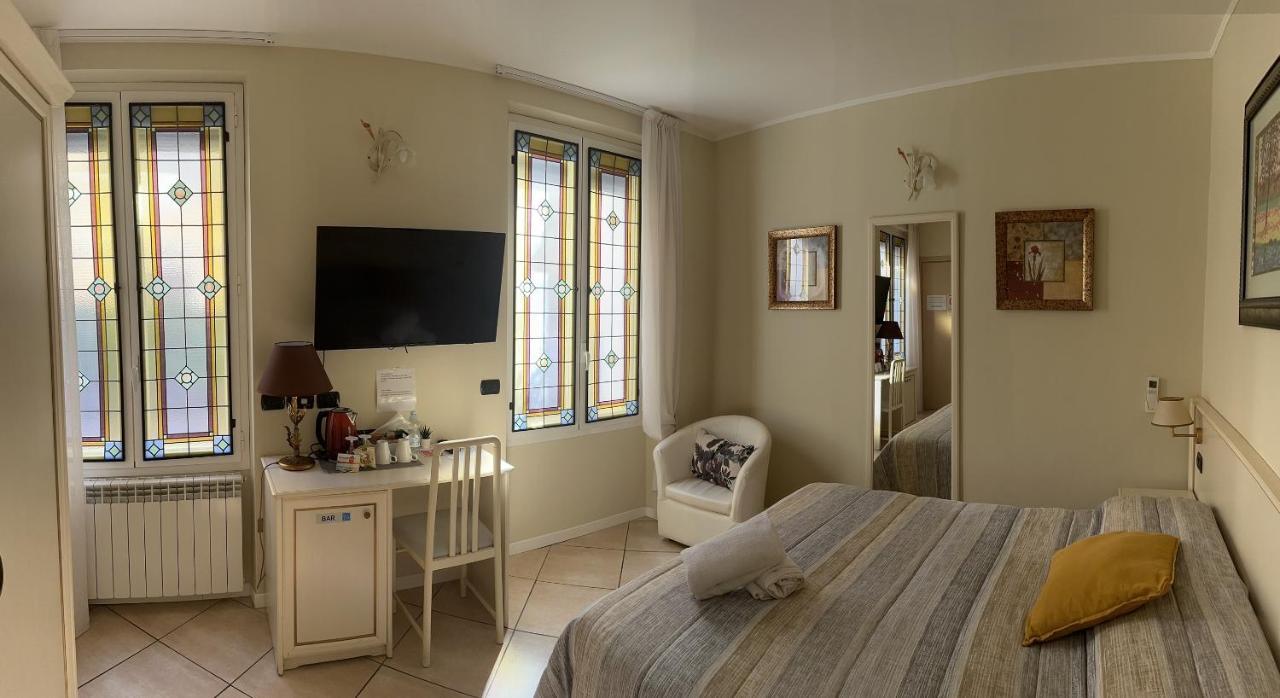 Camere Chicca Sanremo Luaran gambar