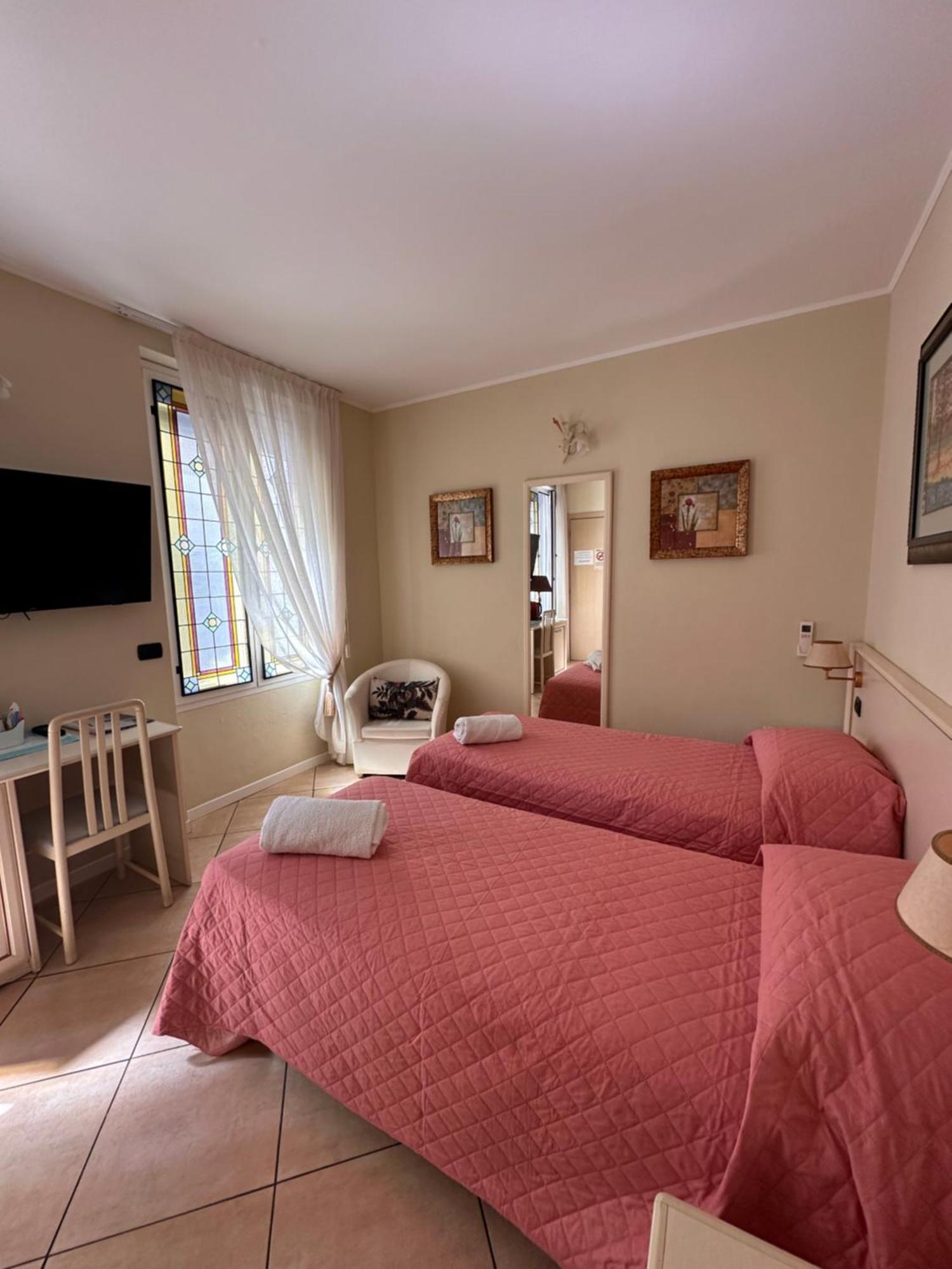 Camere Chicca Sanremo Luaran gambar